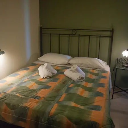 Jimmy's Bed & Breakfast *